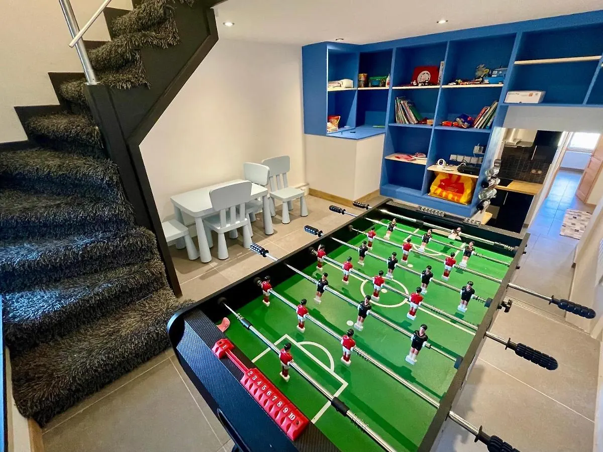 Ski In-Ski Out! Spacious & Stylish Apartment For 8 In The Heart Of Lavachet تينْيِ