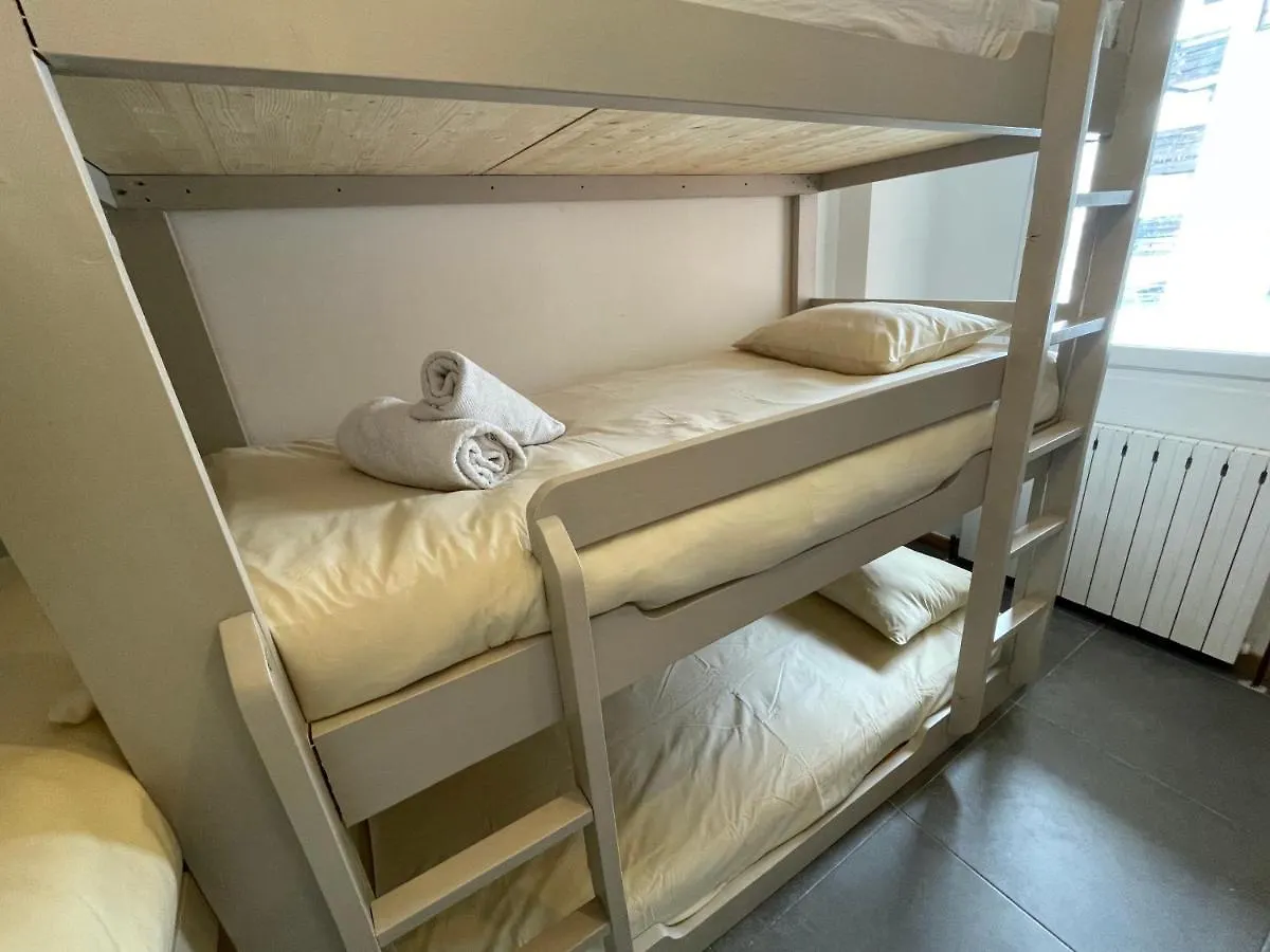 Ski In-Ski Out! Spacious & Stylish Apartment For 8 In The Heart Of Lavachet تينْيِ