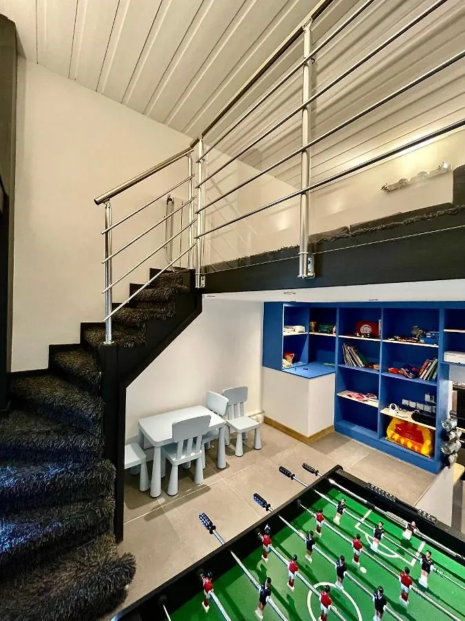 Ski In-Ski Out! Spacious & Stylish Apartment For 8 In The Heart Of Lavachet Tignes Frankrike